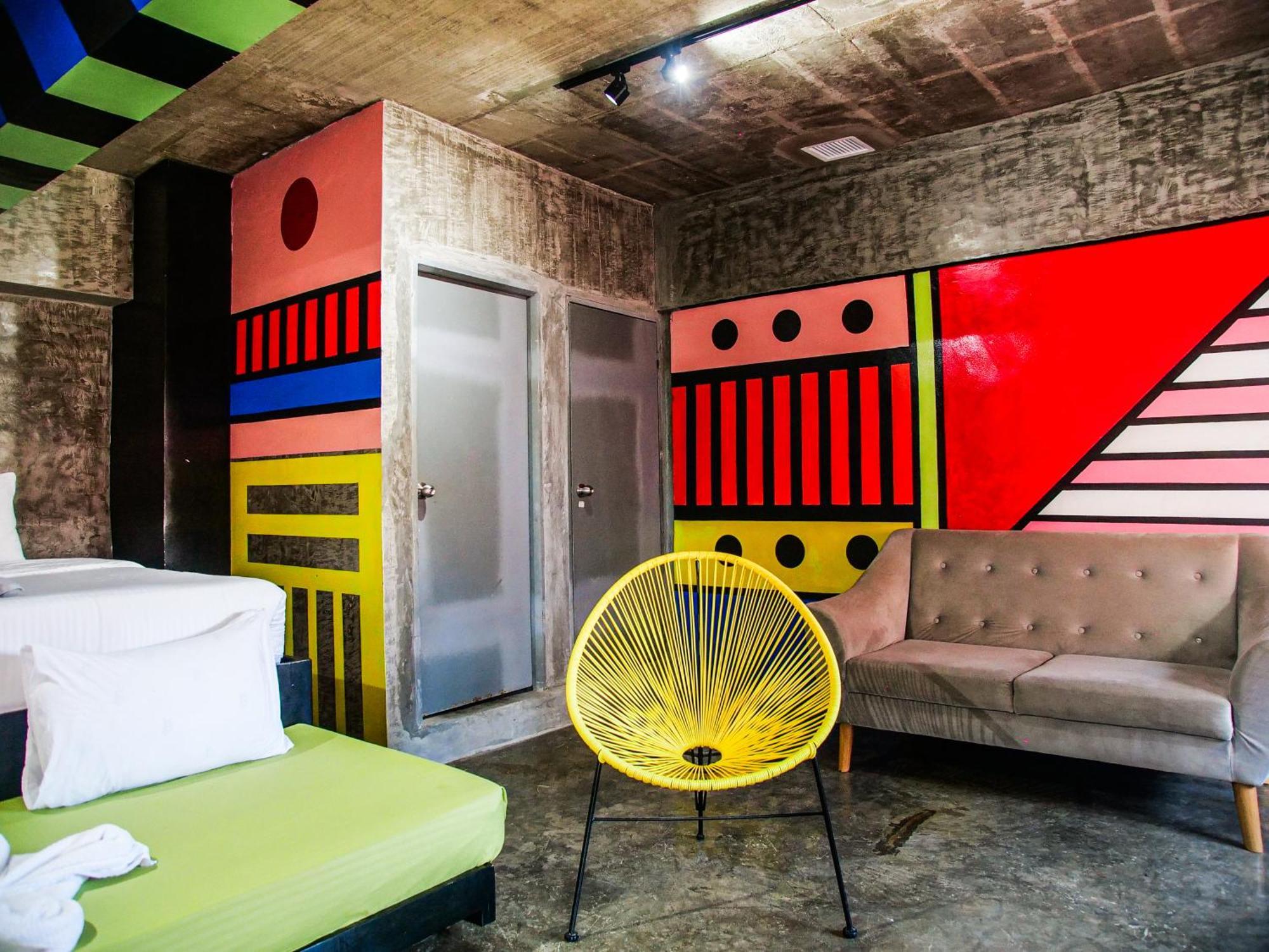 D522 Hostel At Kiener Hills - Near Cebu Airport มักตัน ภายนอก รูปภาพ