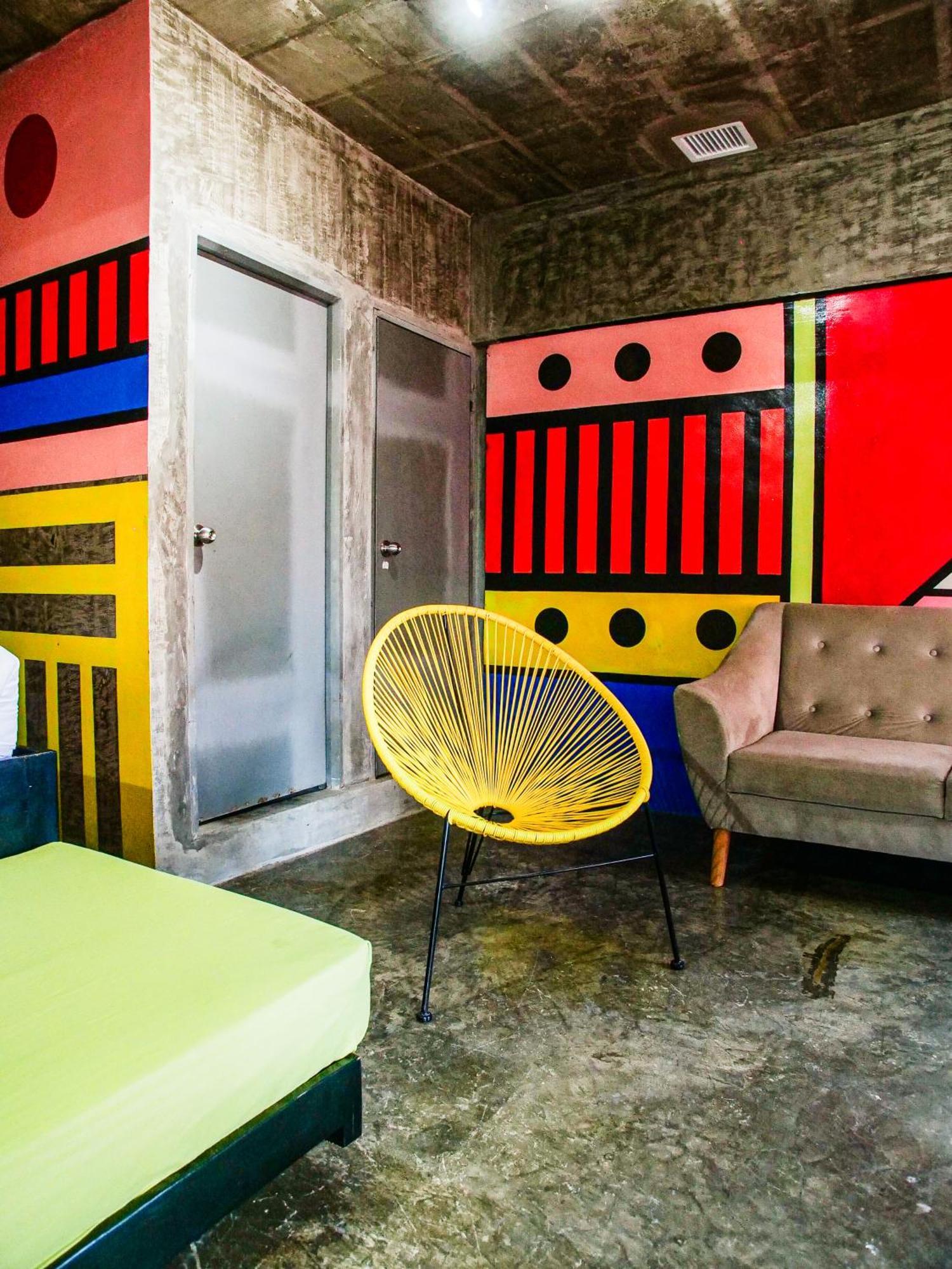 D522 Hostel At Kiener Hills - Near Cebu Airport มักตัน ภายนอก รูปภาพ